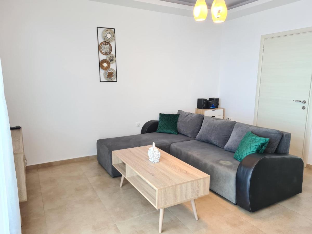 Bella Mare Luxury Apartments 칼라마키 외부 사진