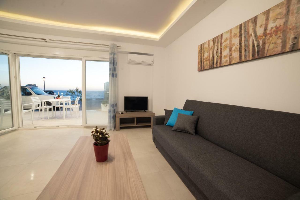 Bella Mare Luxury Apartments 칼라마키 외부 사진